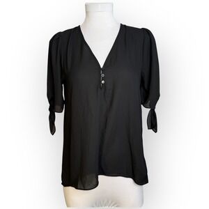 Everleigh Black Button Front Blouse New With Tags Size XS